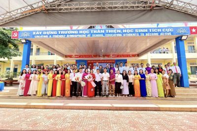 MỘT SỐ HÌNH ẢNH CHIA TAY CÔ NGUYỄN THỊ NHUNG VÀ THẦY TRẦN ĐĂNG QUANG